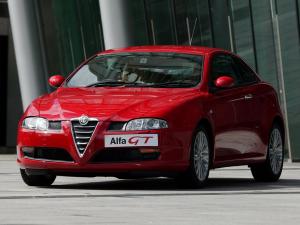 Alfa Romeo GT 2004 года